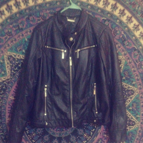 JouJou Size Medium Moto Style Leather Jacket - Picture 3 of 8